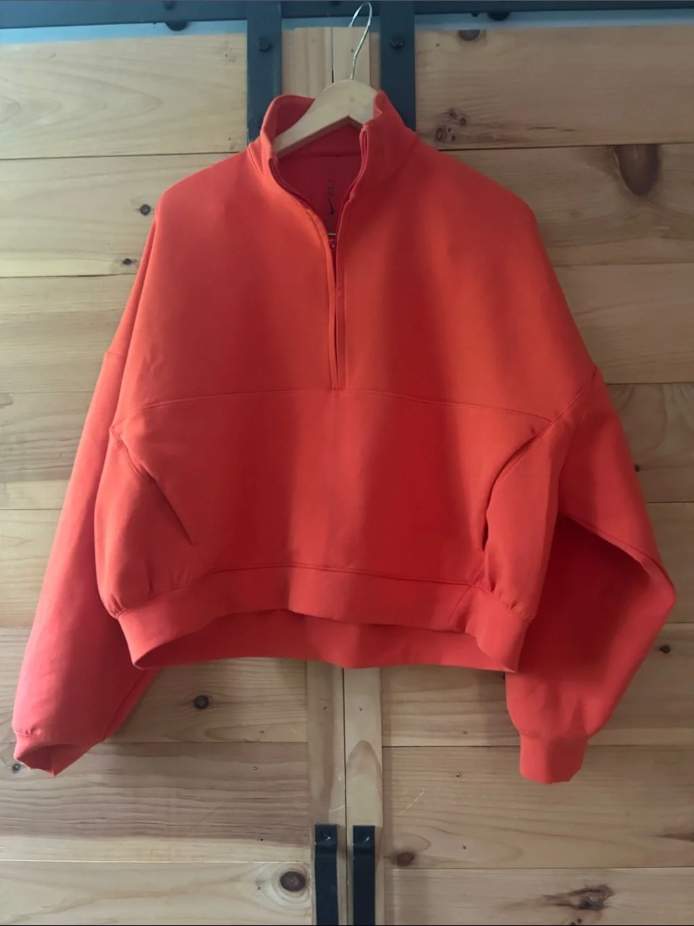 Nike 24/7 Cropped Half-Zip Boxy Pullover Sweatshirt